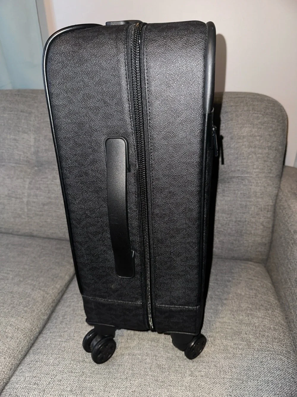 Michael Kors Black 360 Wheel Spinner Carry-On Luggage